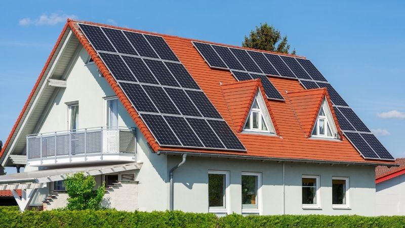 Instalación solar residencial en Santa Cruz, Bolivia